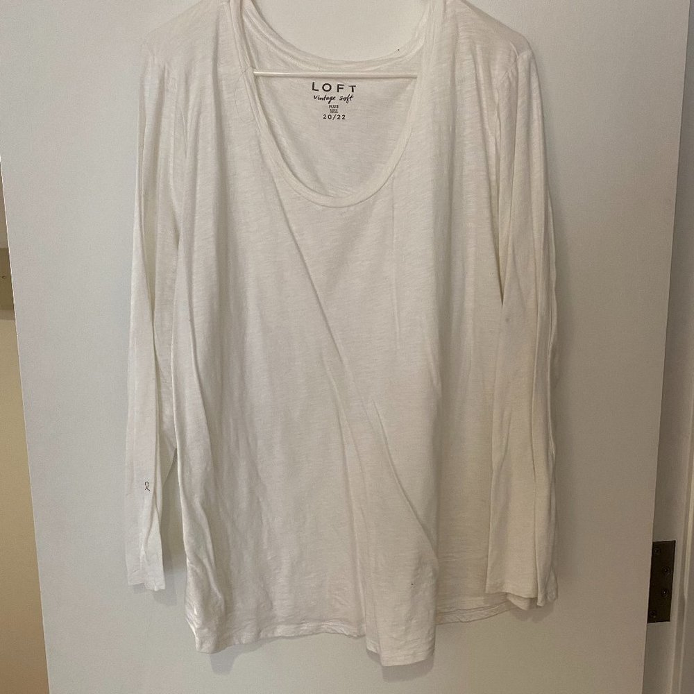 Loft Plus V-Neck Long Sleeve Shirttail Tee
